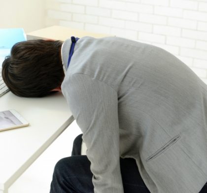 パソコン作業のし過ぎで起こる症状とは?VDT症候群ってなに?