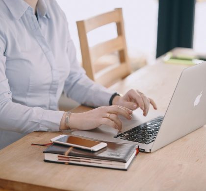 女性の労働力比率「M字カーブ」から抜け出そう!その問題点と解消法